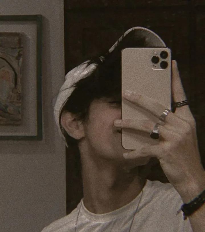 aesthetic blurry dp
