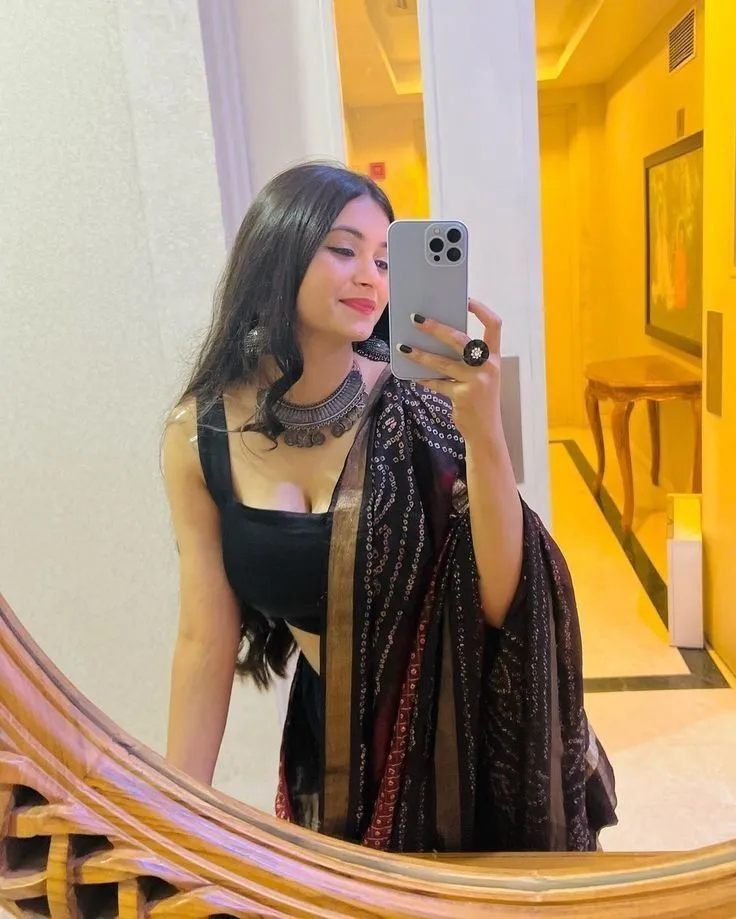 army ladki ki photo