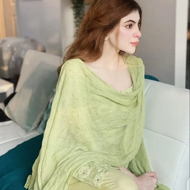 best instagram dp for girls aesthetic
