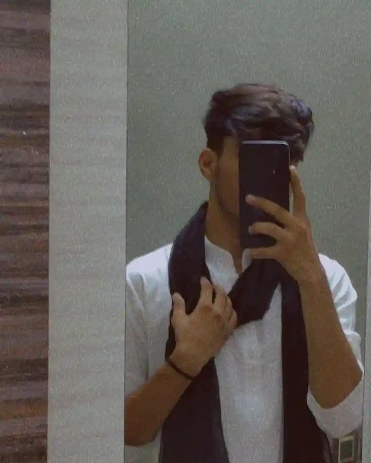boys dp mirror selfie