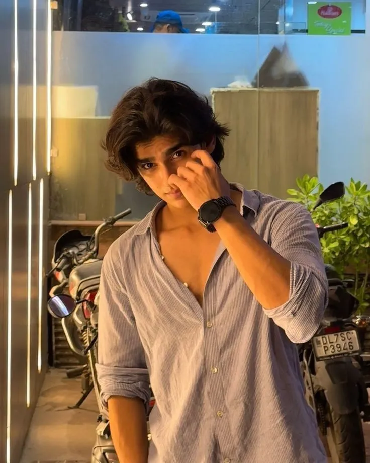 cool blurry dp for boys