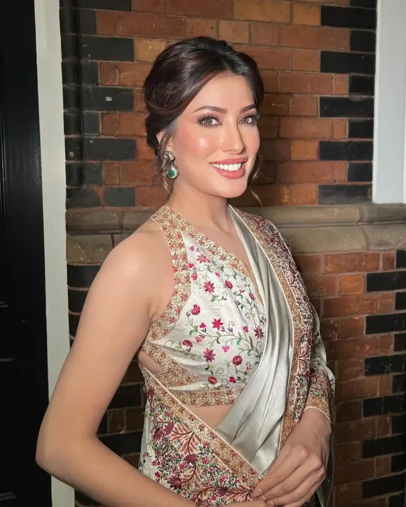 cute girl dp age