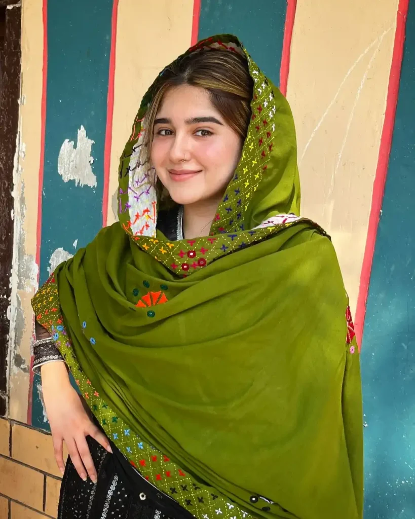 cute girl dp desi