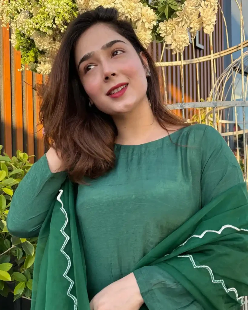 desi cute girl dp