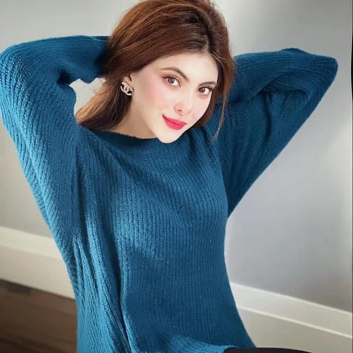 dp for girls alone sitting aesthetic