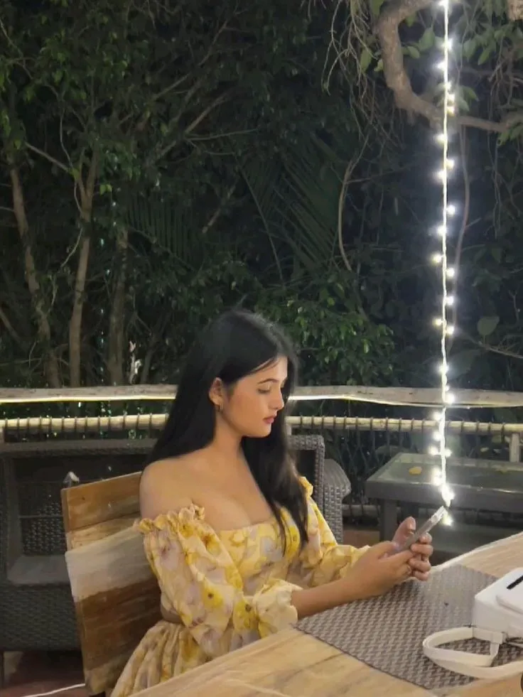gaon ki ladki ki dp