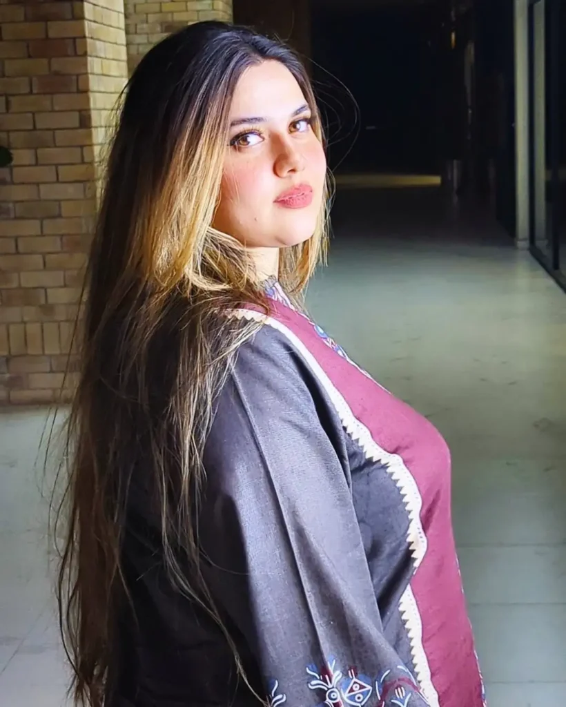 girl pic blur