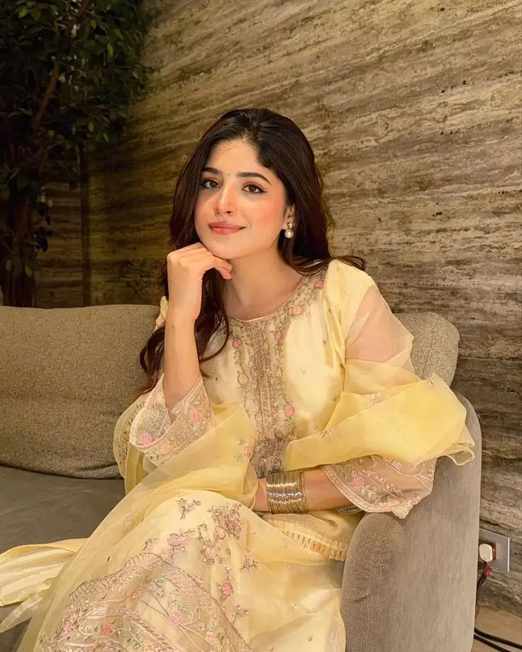 indian ladki ka photo