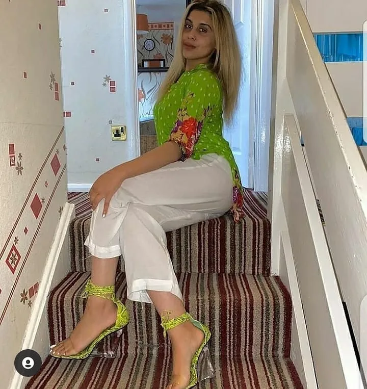 instagram girls dp cute girl simple