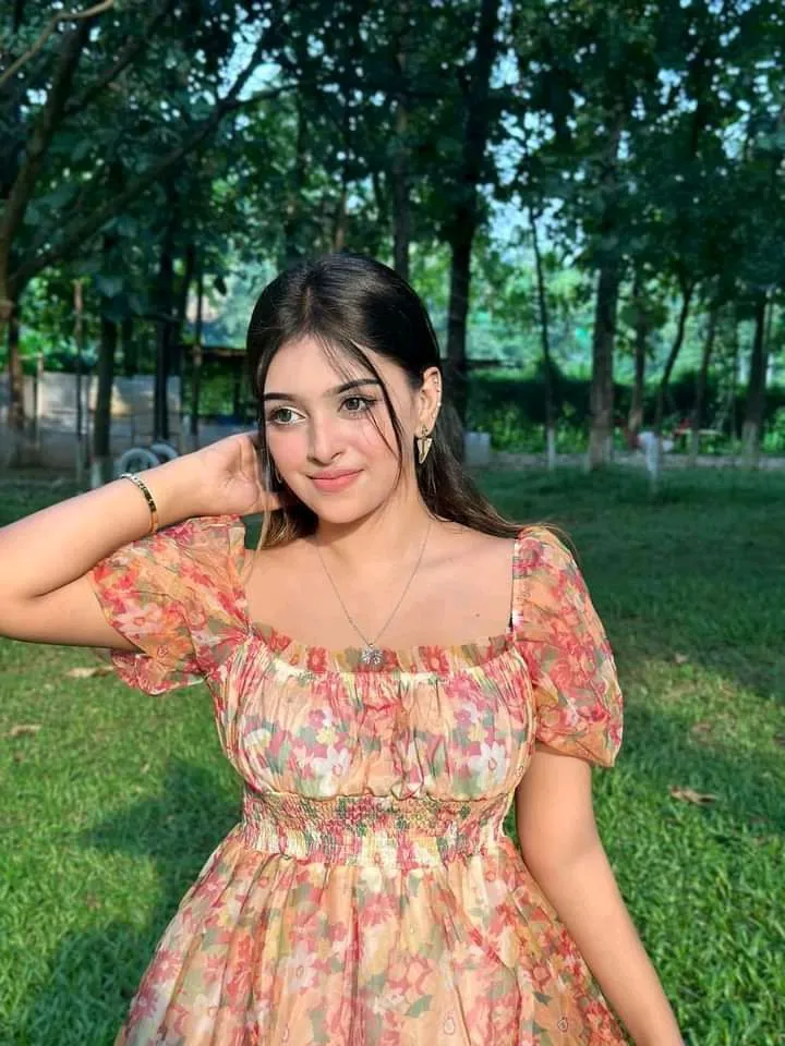 ladki ka dp achcha sa