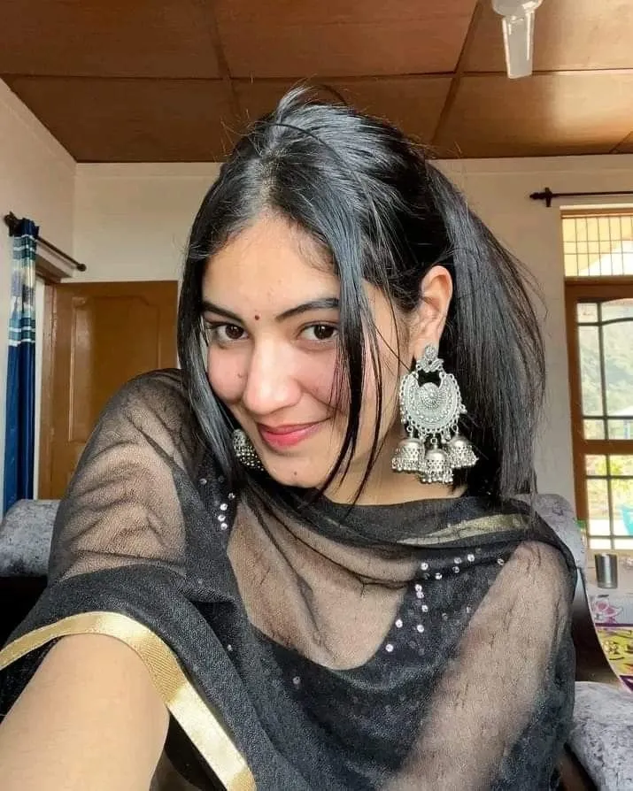 ladki ka dp achcha wala