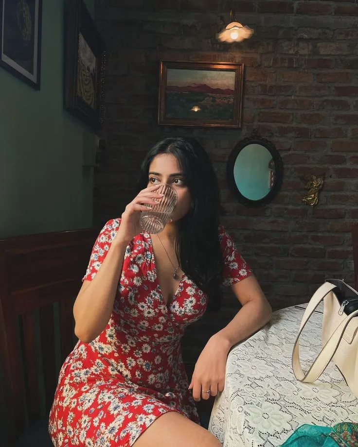 ladki ka photo achcha sa