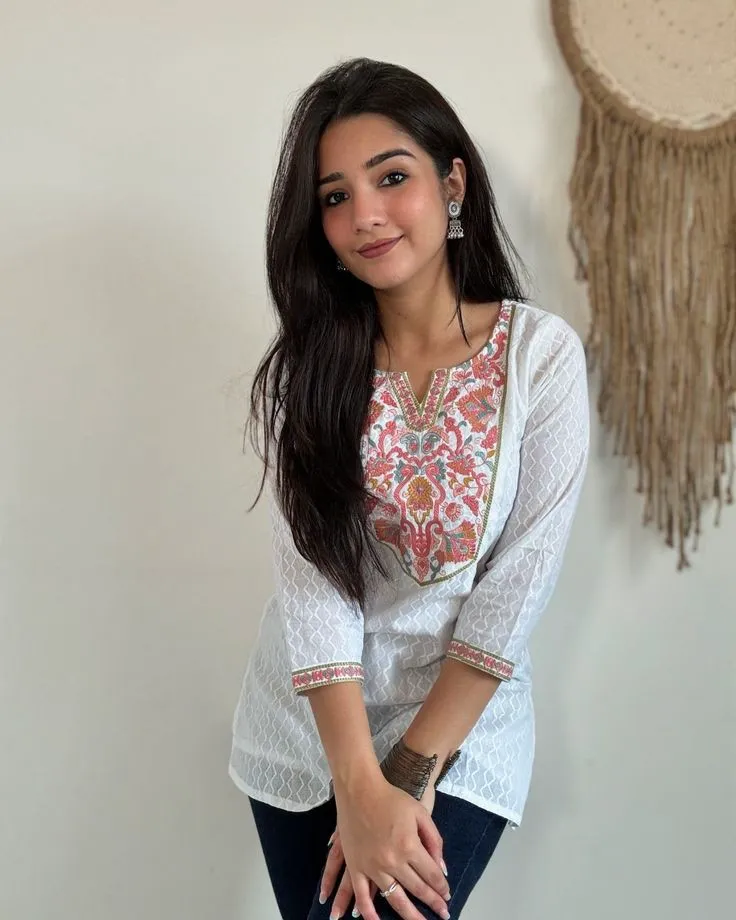 ladki ka photo achcha sa