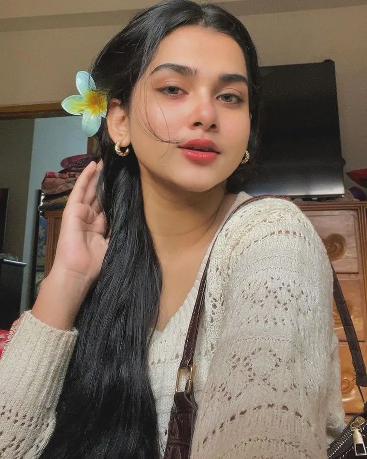 ladki ki dp acchi si