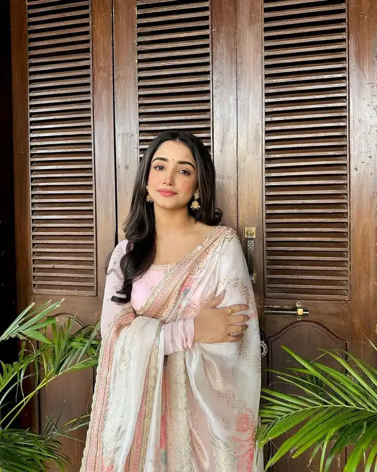 ladki ki dp acchi wali