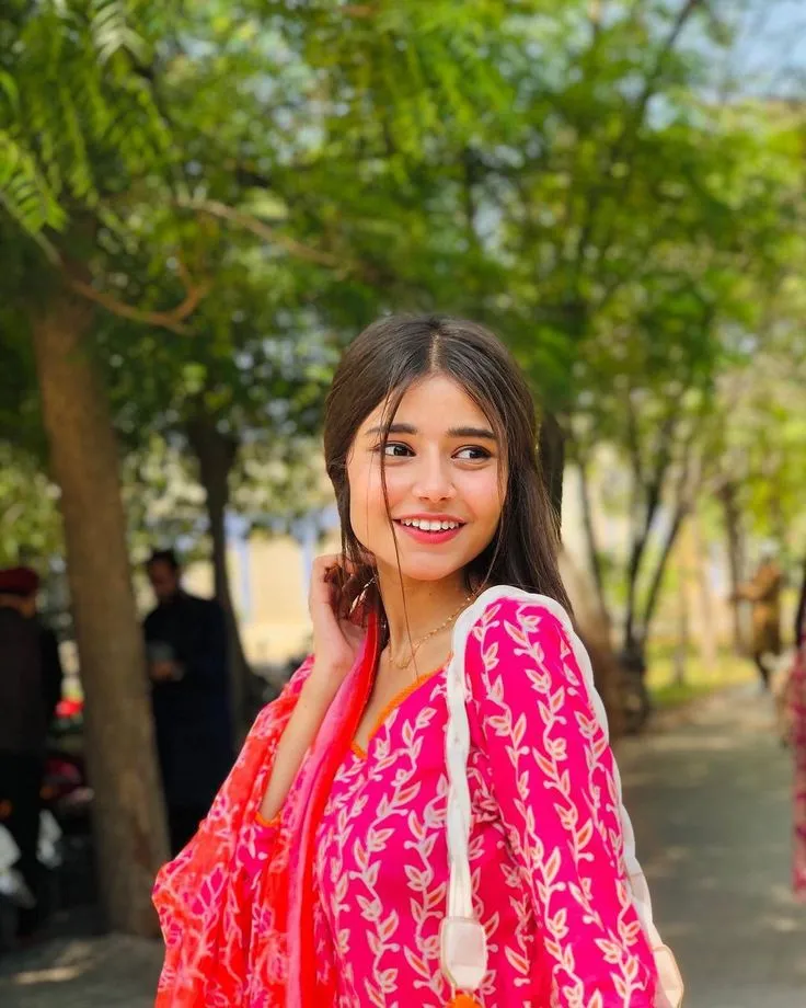 ladki ki dp attitude wali