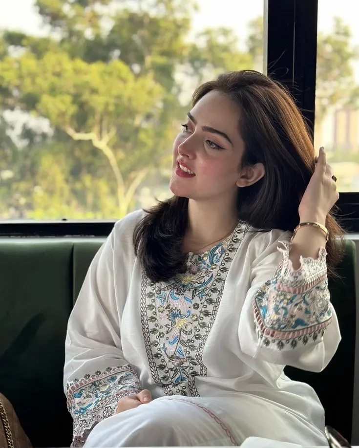 ladki ki dp badhiya