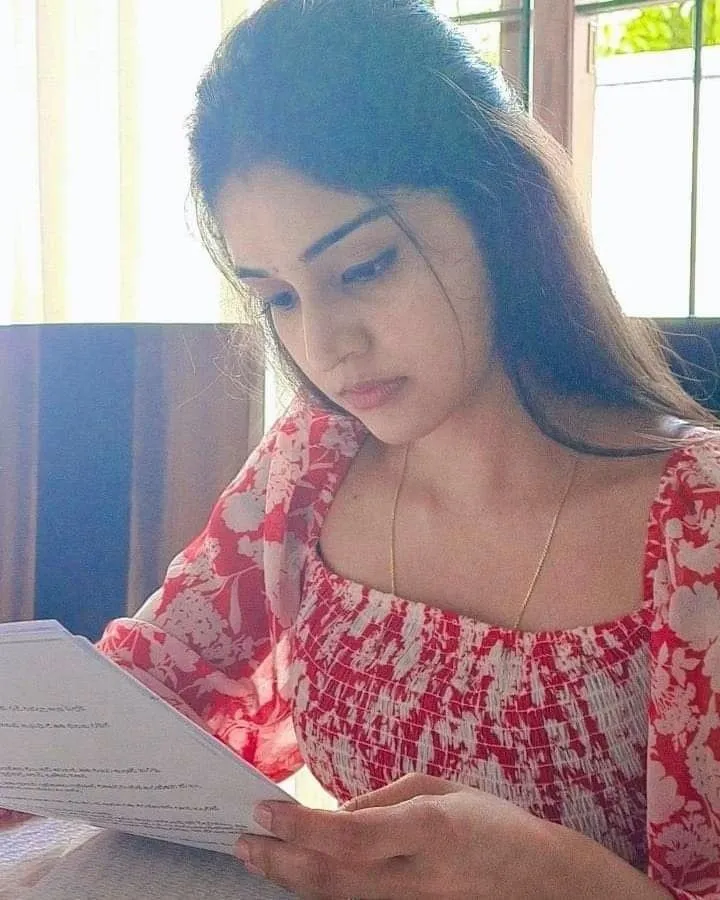ladki ki photo acchi wali
