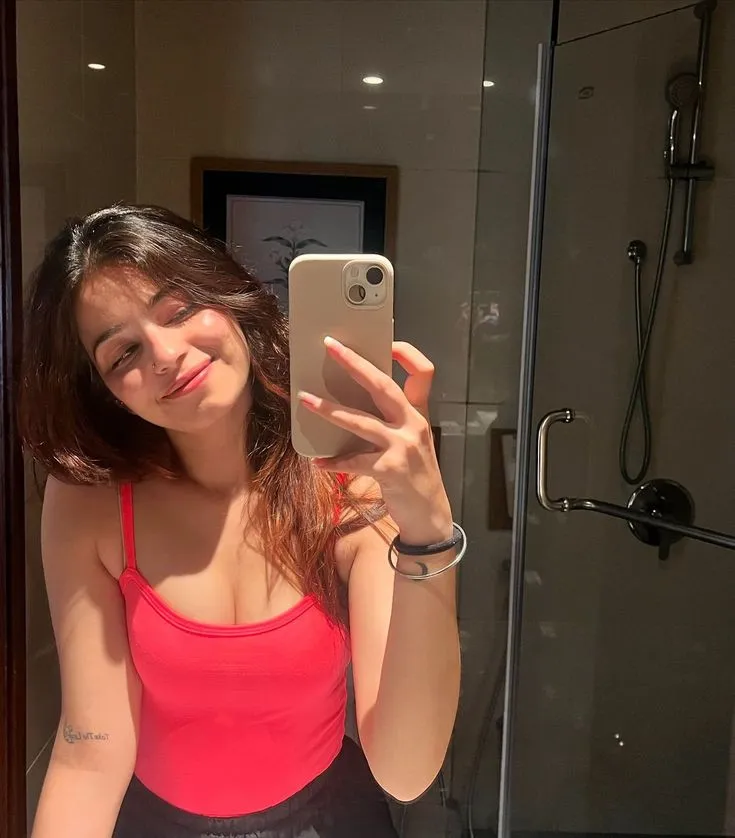 ladki ki photo achha achha